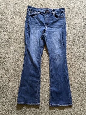 American Eagle Hi-Rise Skinny Kick Jeans Womens Size 12 Short Stretch Bootcut